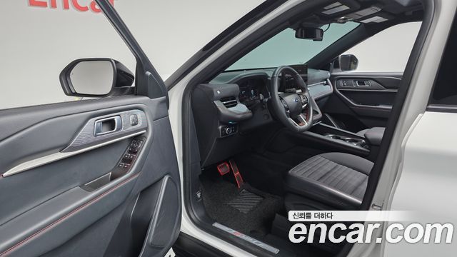 Ford Explorer 2025 — photo 13