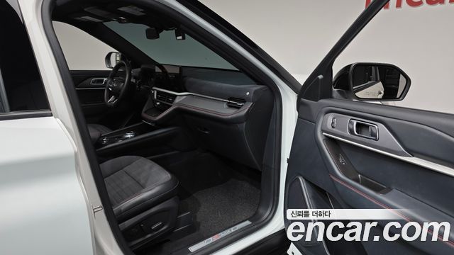 Ford Explorer 2025 — photo 17