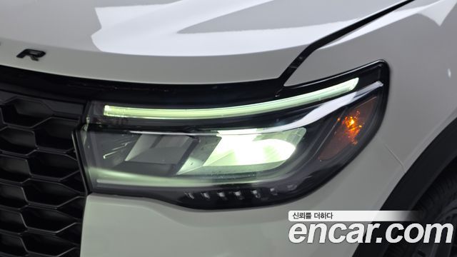 Ford Explorer 2025 — photo 8