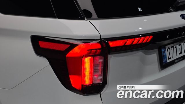 Ford Explorer 2025 — photo 9