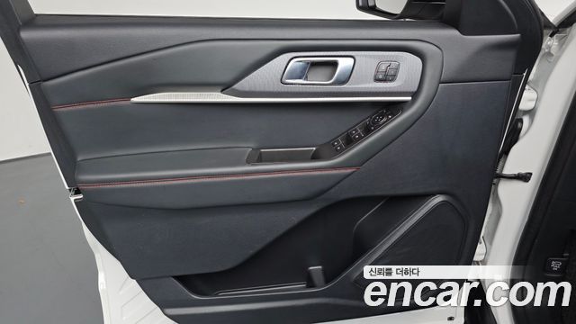Ford Explorer 2025 — photo 14