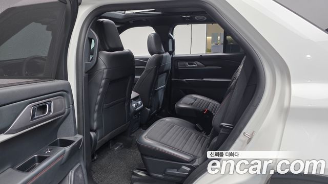 Ford Explorer 2025 — photo 16