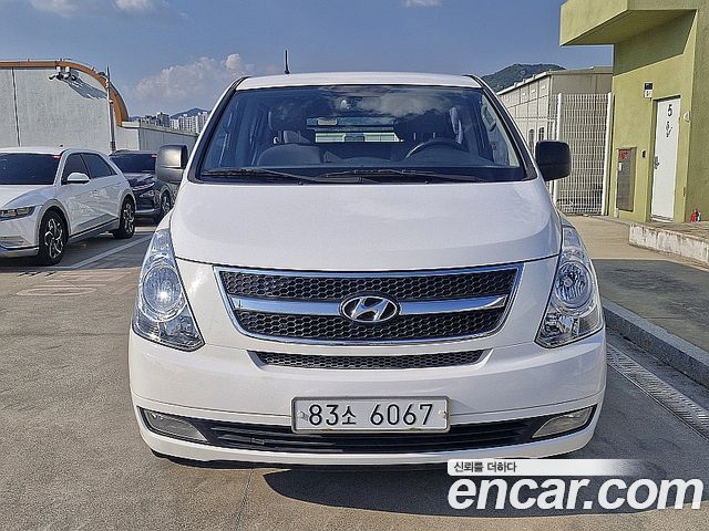 Hyundai Starex 2015 — photo 1