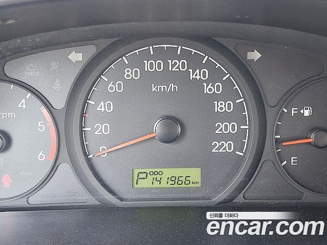 Hyundai Starex 2015 — photo 7