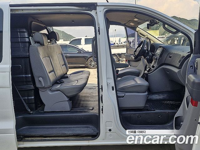 Hyundai Starex 2015 — photo 10