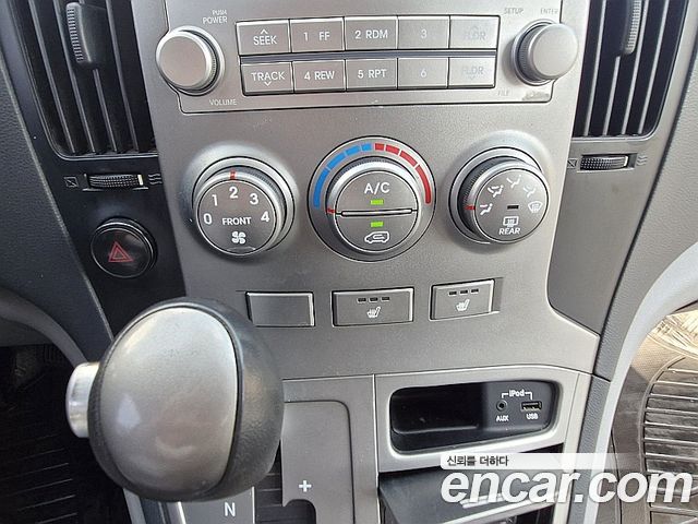 Hyundai Starex 2015 — photo 16