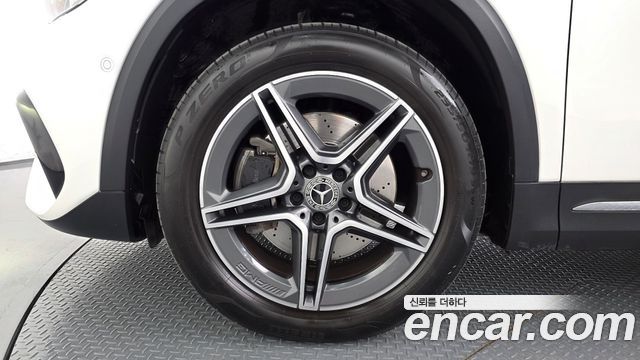 Mercedes-Benz GLA-Class 2020 — photo 5