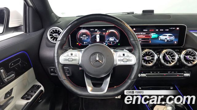 Mercedes-Benz GLA-Class 2020 — photo 19