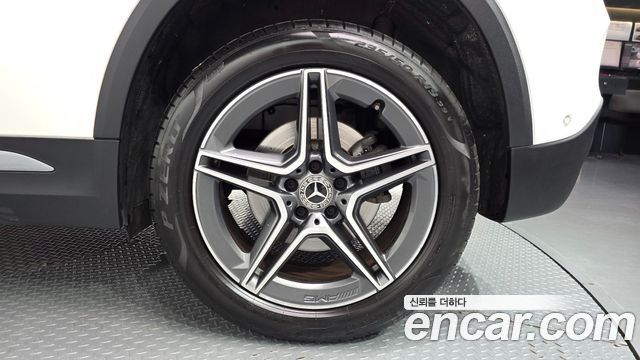 Mercedes-Benz GLA-Class 2020 — photo 7