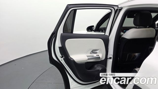 Mercedes-Benz GLA-Class 2020 — photo 15