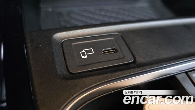 Mercedes-Benz GLA-Class 2020 — photo 27