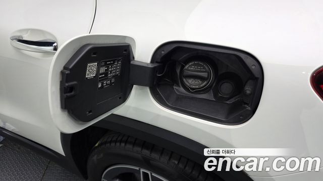 Mercedes-Benz GLA-Class 2020 — photo 32
