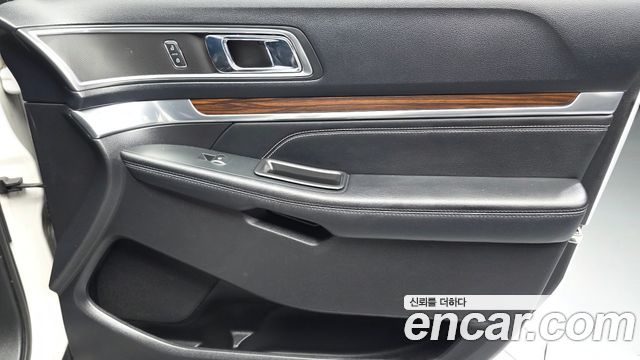 Ford Explorer 2016 — photo 14