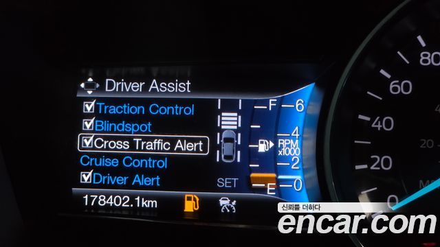 Ford Explorer 2016 — photo 36