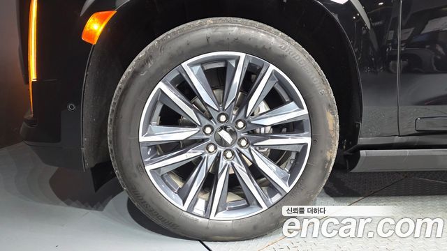 Cadillac Escalade 2023 — photo 5