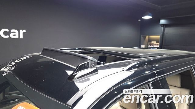 Cadillac Escalade 2023 — photo 18