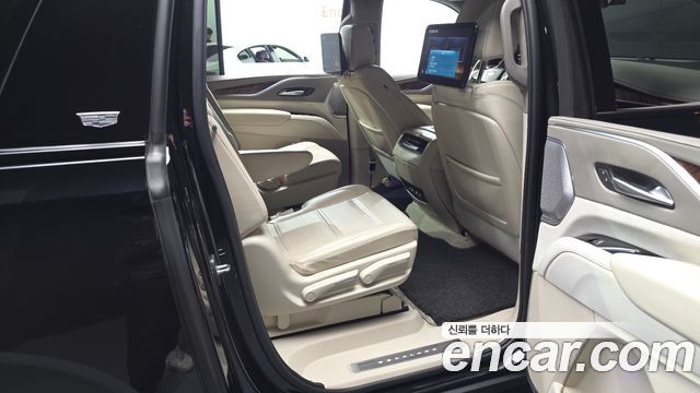 Cadillac Escalade 2023 — photo 19