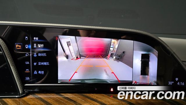 Cadillac Escalade 2023 — photo 24