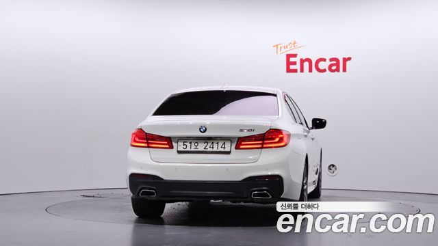 BMW 5-Series 2018 — photo 4