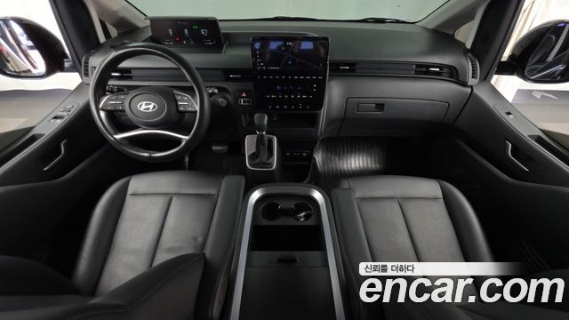 Hyundai Staria 2025 — photo 10