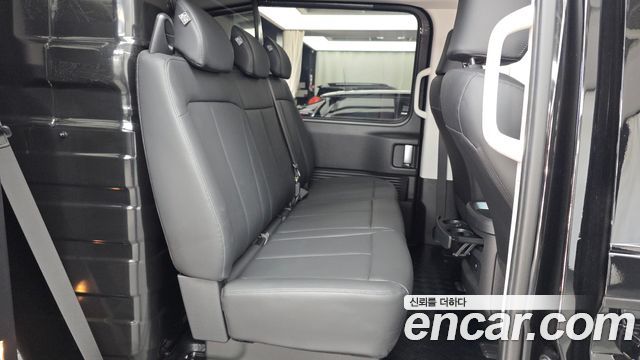 Hyundai Staria 2025 — photo 18