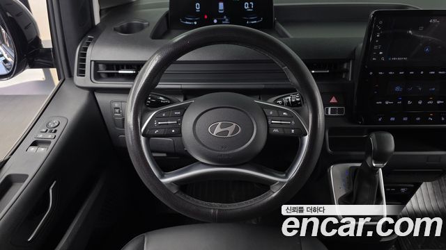 Hyundai Staria 2025 — photo 19