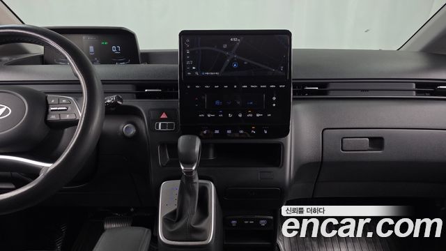 Hyundai Staria 2025 — photo 20