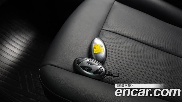 Hyundai Staria 2025 — photo 16