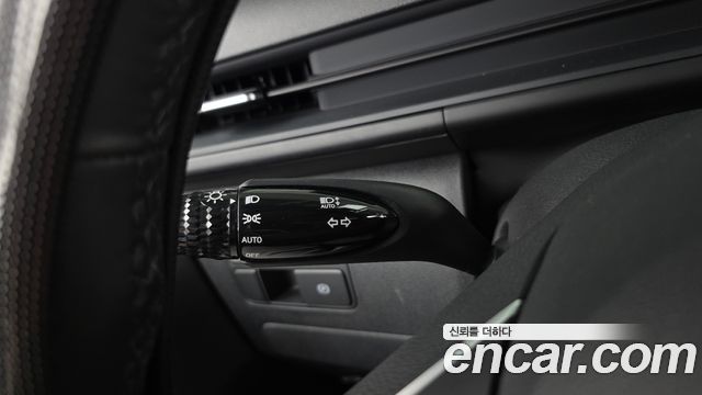Hyundai Staria 2025 — photo 27
