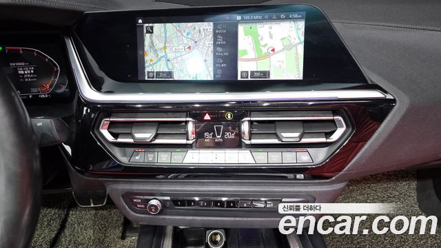 BMW Z4 2019 — photo 17