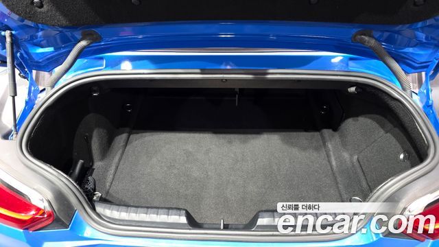 BMW Z4 2019 — photo 22