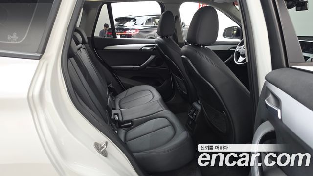 BMW X1 2016 — photo 12