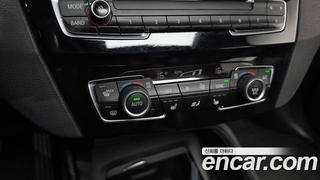 BMW X1 2016 — photo 17