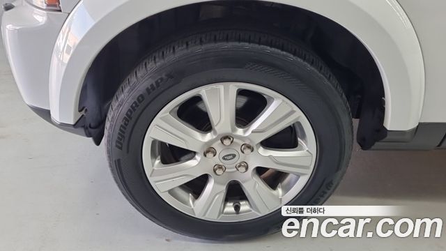 Land Rover Discovery 2013 — photo 5
