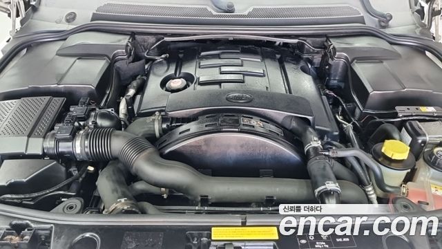 Land Rover Discovery 2013 — photo 6