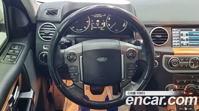 Land Rover Discovery 2013 — photo 11