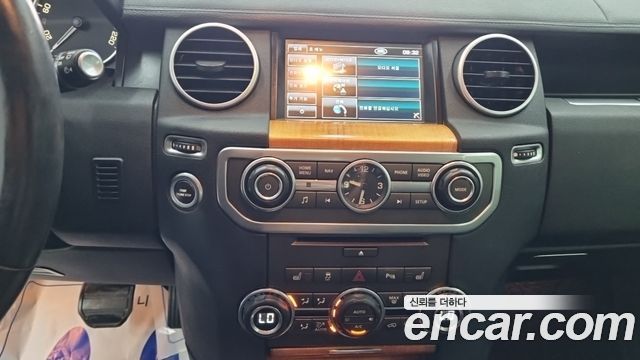 Land Rover Discovery 2013 — photo 12