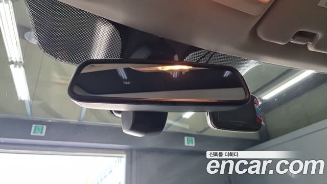Land Rover Discovery 2013 — photo 15