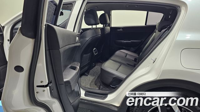 Kia Sportage 2019 — photo 16