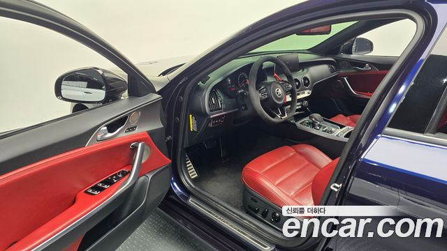 Kia Stinger 2019 — photo 11