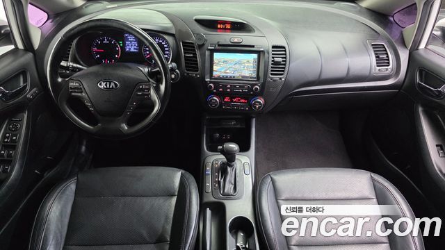 Kia K3 2015 — photo 10