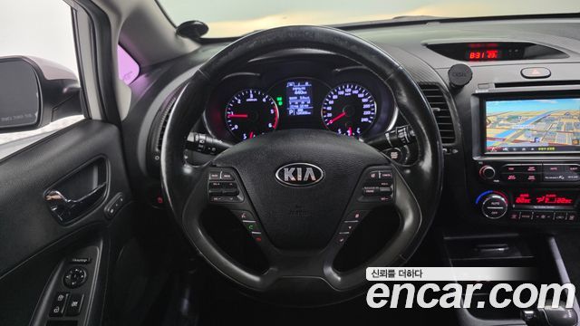 Kia K3 2015 — photo 19