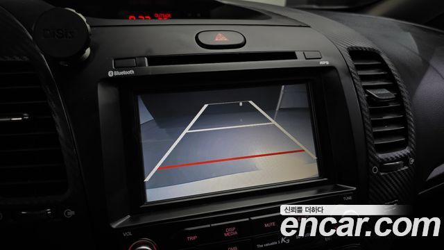 Kia K3 2015 — photo 21