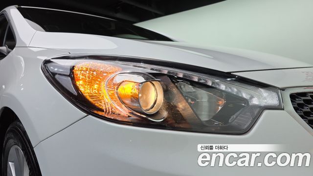 Kia K3 2015 — photo 8