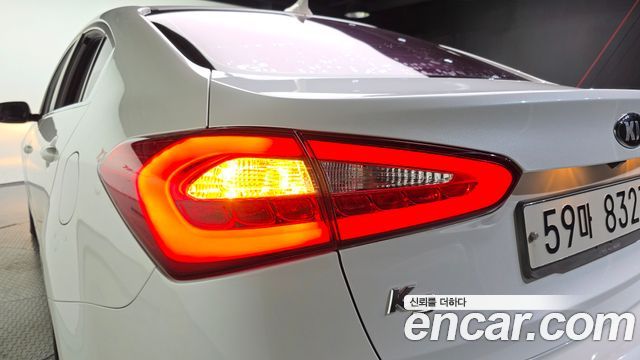 Kia K3 2015 — photo 9