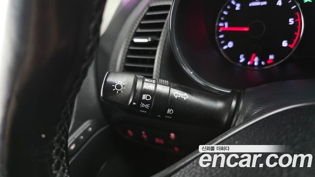 Kia K3 2015 — photo 29