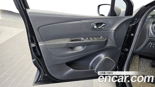 Renault Korea QM3 2014 — photo 14