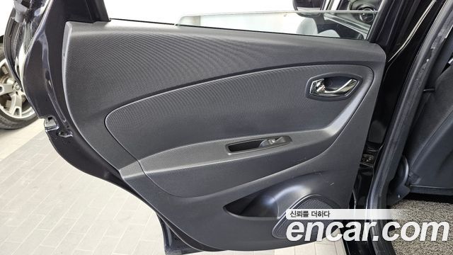 Renault Korea QM3 2014 — photo 15