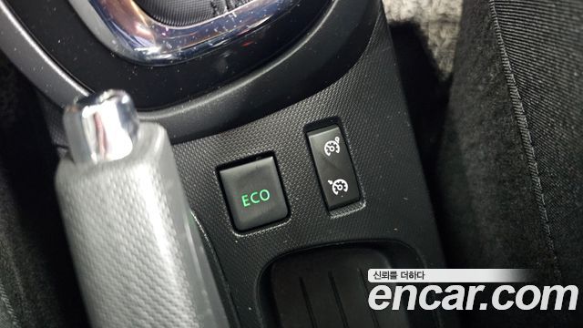 Renault Korea QM3 2014 — photo 16