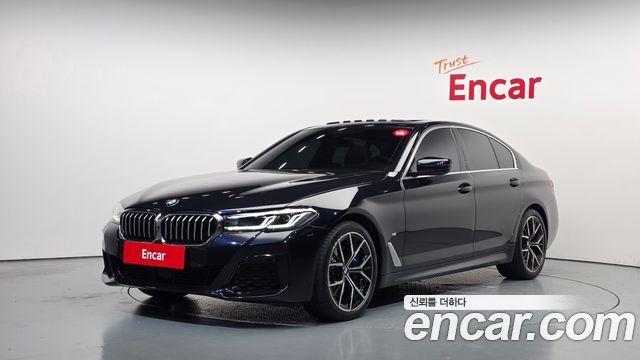 BMW 5-Series 2022 — photo 1